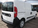 Opel Combo bei Sportwagen.expert - Abbildung (4 / 10)