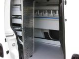Opel Combo bei Sportwagen.expert - Abbildung (5 / 10)