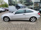 Mercedes-Benz C-Klasse bei Sportwagen.expert - Abbildung (8 / 15)