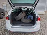 VW Passat bei Sportwagen.expert - Abbildung (8 / 15)