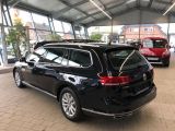 VW Passat bei Sportwagen.expert - Abbildung (2 / 12)