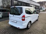 Ford Tourneo bei Sportwagen.expert - Abbildung (5 / 15)