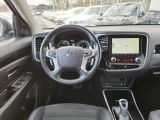 Mitsubishi Outlander bei Sportwagen.expert - Abbildung (10 / 15)