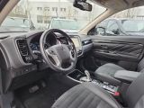 Mitsubishi Outlander bei Sportwagen.expert - Abbildung (8 / 15)