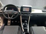 VW T-Roc bei Sportwagen.expert - Abbildung (14 / 15)