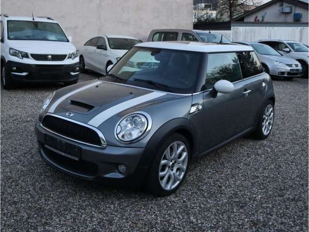 Mini Cooper S bei Sportwagen.expert - Hauptabbildung Mini Cooper S bei Sportwagen.expert - Hauptabbildung
