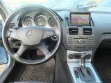 Mercedes-Benz C-Klasse bei Sportwagen.expert - Abbildung (8 / 15)