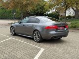Jaguar XE bei Sportwagen.expert - Abbildung (7 / 15)
