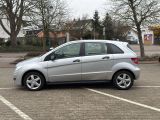 Mercedes-Benz B-Klasse bei Sportwagen.expert - Abbildung (8 / 15)