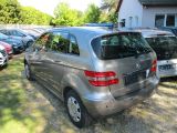 Mercedes-Benz B-Klasse bei Sportwagen.expert - Abbildung (4 / 13)
