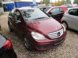 Mercedes-Benz B-Klasse bei Sportwagen.expert - Abbildung (3 / 11)