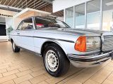 Mercedes-Benz 230 bei Sportwagen.expert - Abbildung (3 / 10)