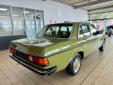 Mercedes-Benz 230 bei Sportwagen.expert - Abbildung (7 / 10)