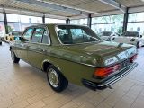 Mercedes-Benz 230 bei Sportwagen.expert - Abbildung (8 / 10)