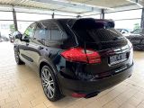 Porsche Cayenne bei Sportwagen.expert - Abbildung (9 / 10)