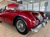 Jaguar XK bei Sportwagen.expert - Abbildung (6 / 10)