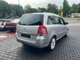 Opel Zafira bei Sportwagen.expert - Abbildung (6 / 14)
