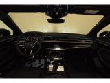 Audi A8 bei Sportwagen.expert - Abbildung (8 / 15)