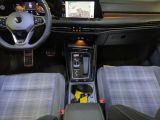 VW Golf VIII bei Sportwagen.expert - Abbildung (13 / 15)