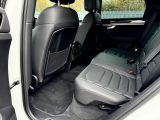 VW Touareg bei Sportwagen.expert - Abbildung (14 / 15)