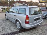 Opel Astra bei Sportwagen.expert - Abbildung (4 / 10)