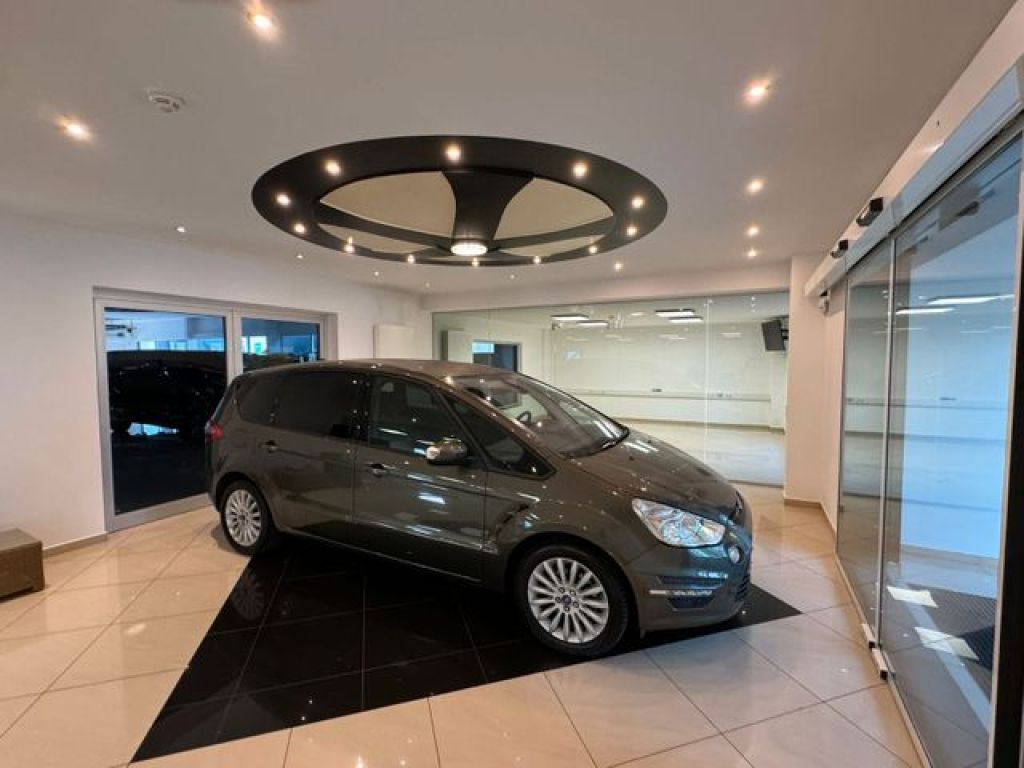 Ford S-Max bei Sportwagen.expert - Hauptabbildung Ford S-Max bei Sportwagen.expert - Hauptabbildung