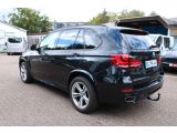 BMW X5 bei Sportwagen.expert - Abbildung (14 / 15)