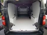 Opel Vivaro bei Sportwagen.expert - Abbildung (12 / 15)