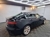 Jaguar XE bei Sportwagen.expert - Abbildung (4 / 15)