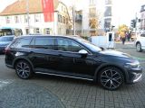 VW Passat bei Sportwagen.expert - Abbildung (4 / 15)