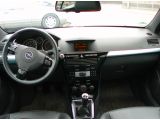 Opel Astra bei Sportwagen.expert - Abbildung (6 / 8)