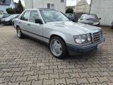 Mercedes-Benz E 260 Automatik bei Sportwagen.expert - Abbildung (2 / 9) Mercedes-Benz E 260 Automatik bei Sportwagen.expert - Abbildung (2 / 9)