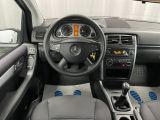 Mercedes-Benz B-Klasse bei Sportwagen.expert - Abbildung (13 / 15)