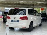 VW Touran bei Sportwagen.expert - Abbildung (2 / 15)