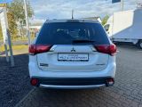 Mitsubishi Outlander bei Sportwagen.expert - Abbildung (6 / 14)