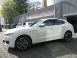 Maserati Levante bei Sportwagen.expert - Abbildung (2 / 10)