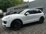 Porsche Cayenne bei Sportwagen.expert - Abbildung (2 / 10)