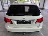 Mercedes-Benz E-Klasse bei Sportwagen.expert - Abbildung (8 / 15)