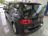 VW Touran bei Sportwagen.expert - Abbildung (9 / 15)