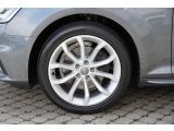 Audi A4 bei Sportwagen.expert - Abbildung (9 / 15)