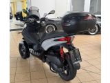 Piaggio MP3 bei Sportwagen.expert - Abbildung (4 / 9) Piaggio MP3 bei Sportwagen.expert - Abbildung (4 / 9)