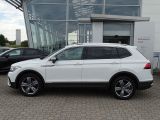 VW Tiguan Allspace bei Sportwagen.expert - Abbildung (5 / 15)