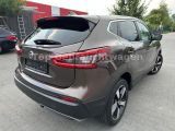 Nissan Qashqai bei Sportwagen.expert - Abbildung (5 / 14)