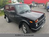 Lada Niva bei Sportwagen.expert - Abbildung (3 / 14)