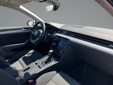 VW Passat bei Sportwagen.expert - Abbildung (14 / 15)