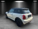 Mini Cooper bei Sportwagen.expert - Abbildung (3 / 15)