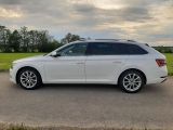 Skoda Superb bei Sportwagen.expert - Abbildung (2 / 15)
