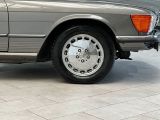 Mercedes-Benz SL 380 Oldtimer bei Sportwagen.expert - Abbildung (3 / 15)
