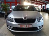 Skoda Octavia bei Sportwagen.expert - Abbildung (2 / 15) Skoda Octavia bei Sportwagen.expert - Abbildung (2 / 15)