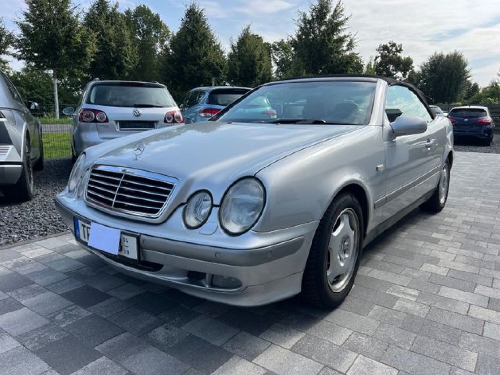 Mercedes-Benz CLK-Klasse bei Sportwagen.expert - Hauptabbildung Mercedes-Benz CLK-Klasse bei Sportwagen.expert - Hauptabbildung